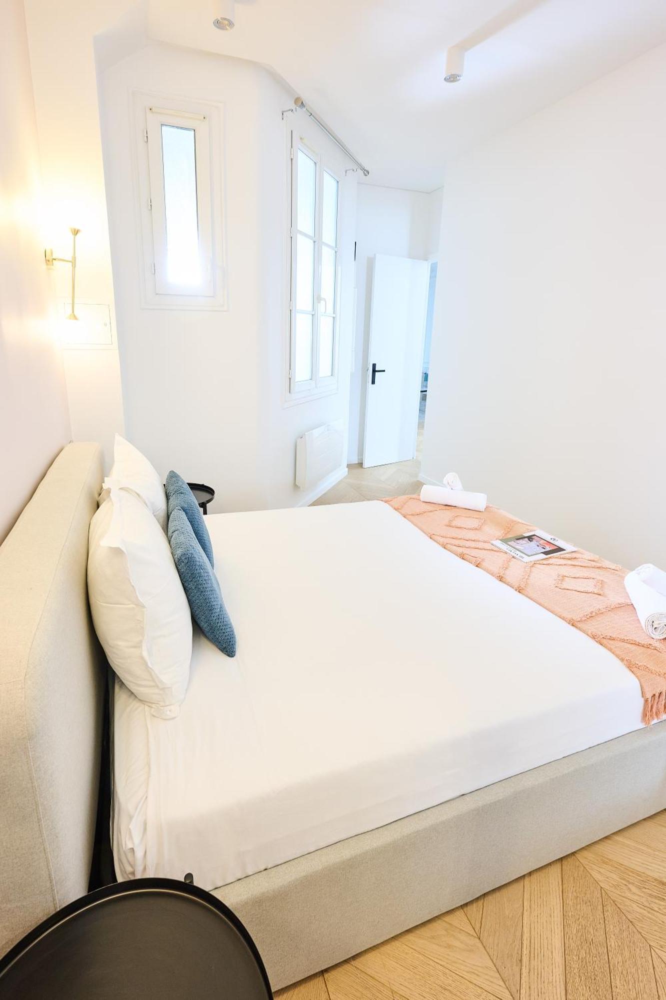 Champs Elysees!Montaigne, New Luxurious 6Pers Flat 파리 외부 사진